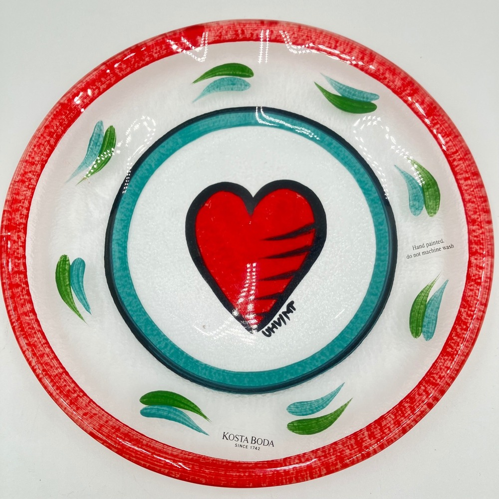 Kosta Boda Ulrica Hydman Vallien Hand Painted Heart Glass Plate 7.5in Sweden